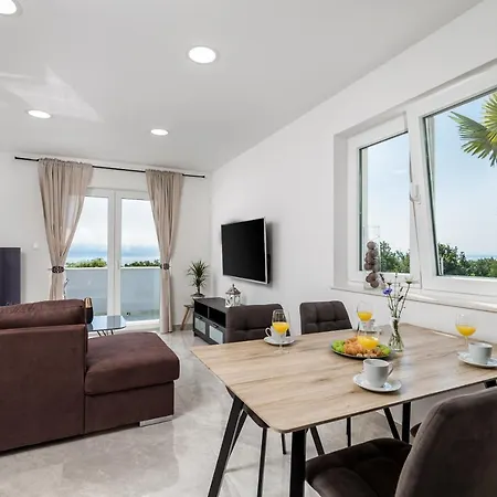 Apartment Zita Lovran Opric