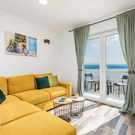 Zita Lovran Apartment