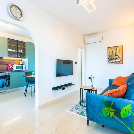Zita Lovran Apartment