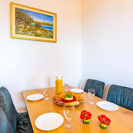 Apartment Zita Lovran